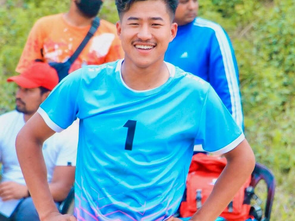 आरुघाटमा राष्ट्रिय भलिबल टिमका खेलाडी हिमाल सुनारीको आगमन