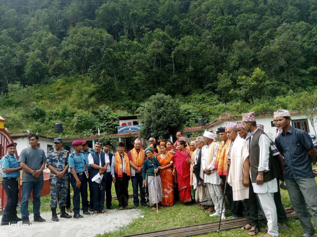 गोरखा : लक्ष्मीनारायण बूढीगण्डकी बृद्धाश्रममा रहेका १३ जना जेष्ठ नागरिकहरुलाई केही खाद्य वितरण र सम्मान