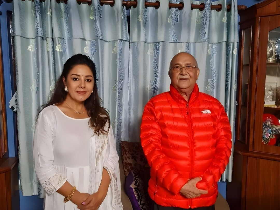 करिश्मा अब एमाले !