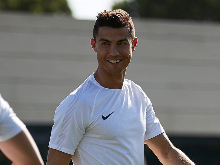 'रोनाल्डो टिमका लागि होइन, आफ्नो लागि खेल्छन्'