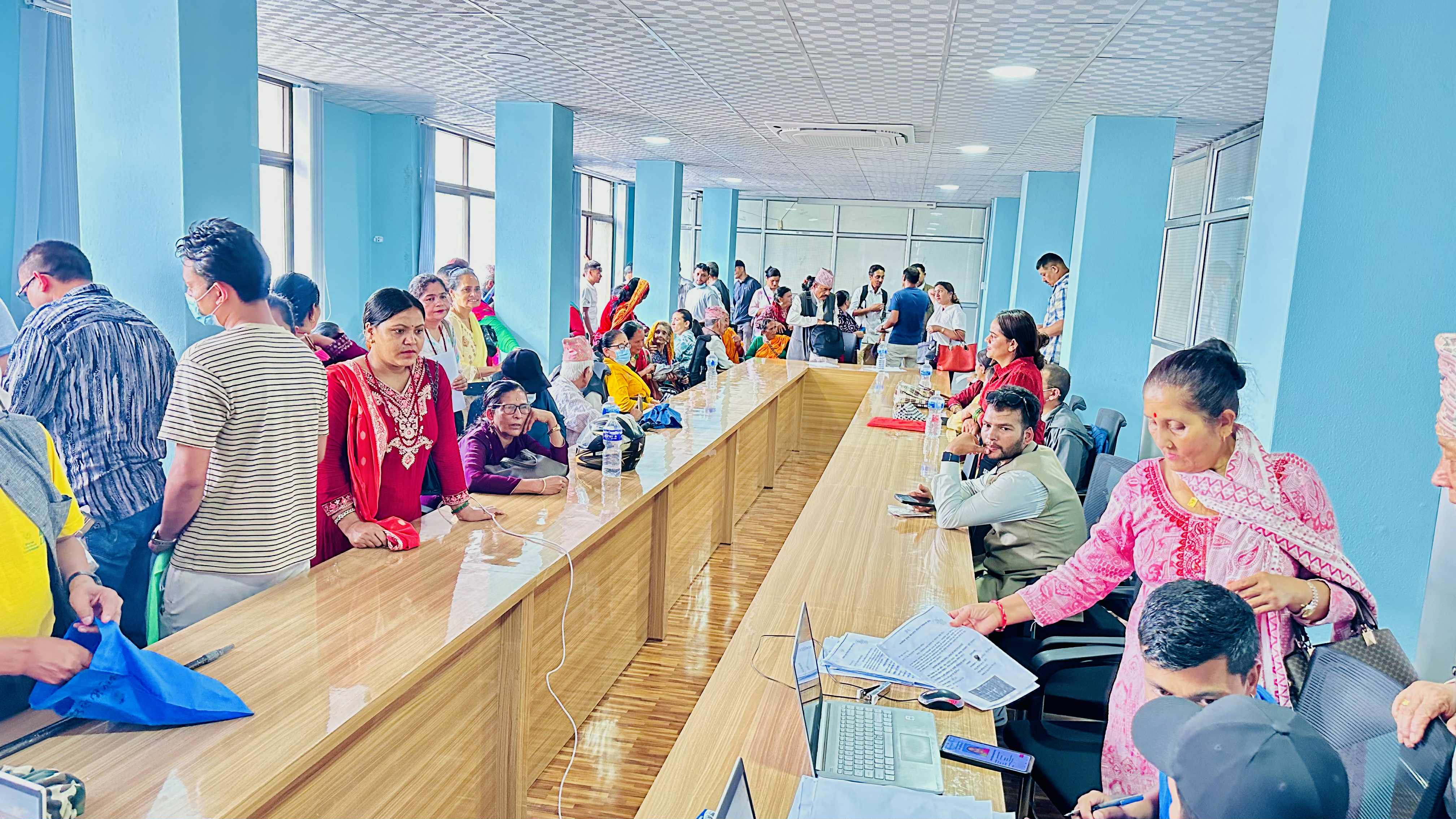 काठमाडौंमा बस्ने धादिङ त्रिपुरासुन्दरीका २६५ जनाकाे परिचय पत्र नविकरण