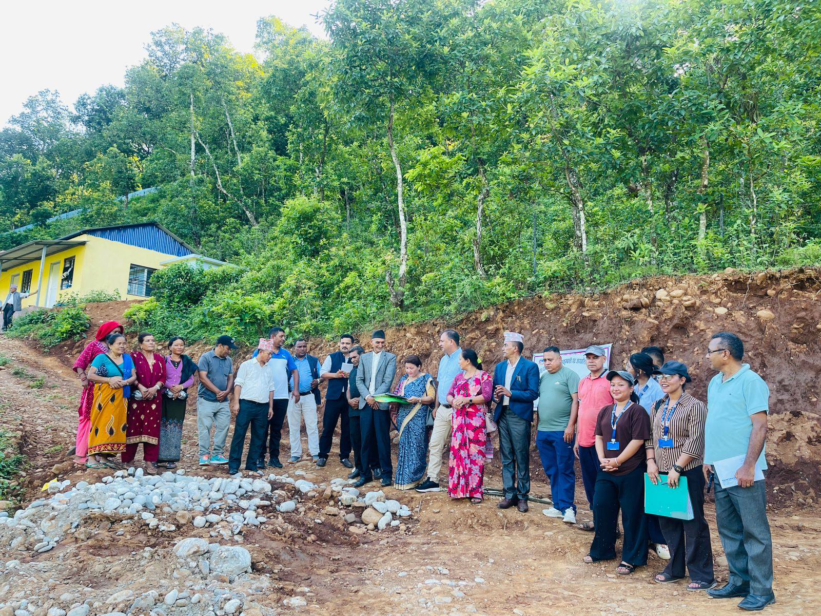 धादिङ : त्रिपुरासुन्दरीमा भूमिहिन सुकुम्बासी तथा दलितका लागि आवासीय नापजाँच कार्य सुरु