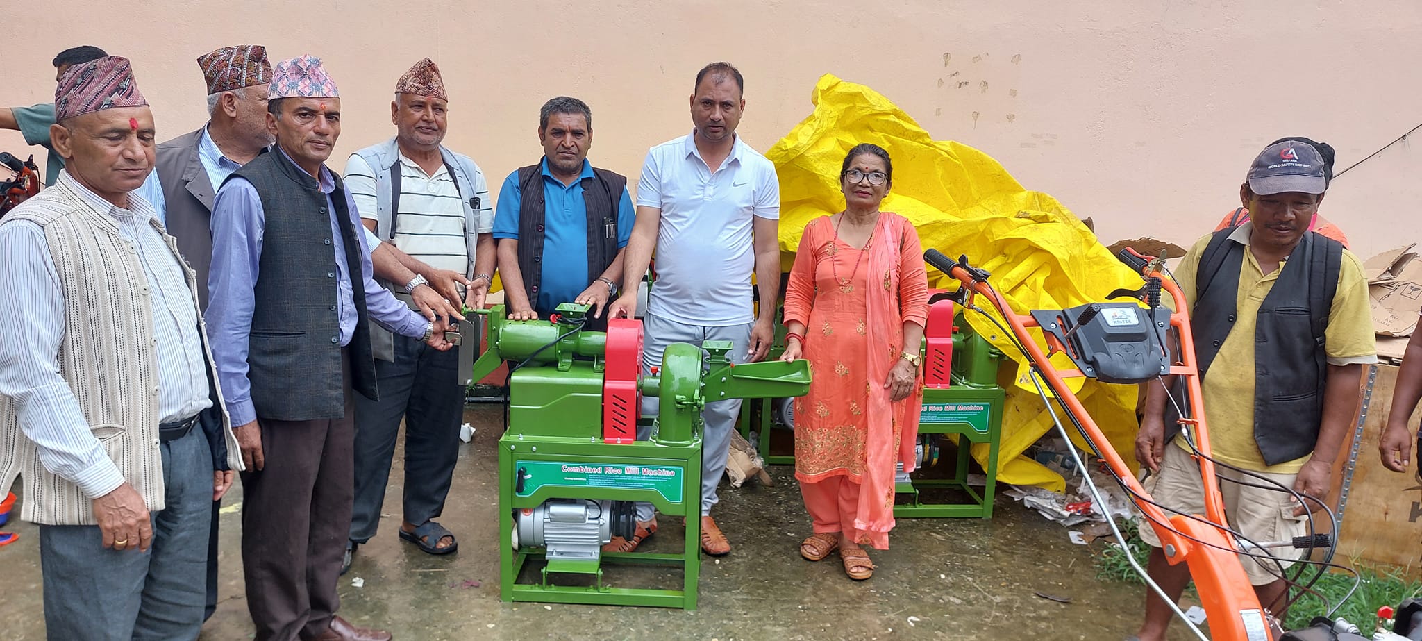 किसानसँगै त्रिपुरासुन्दरी ,धादिङ : ५० प्रतिशत अनुदानमा कृषि यन्त्रिकरण सामाग्री वितरण