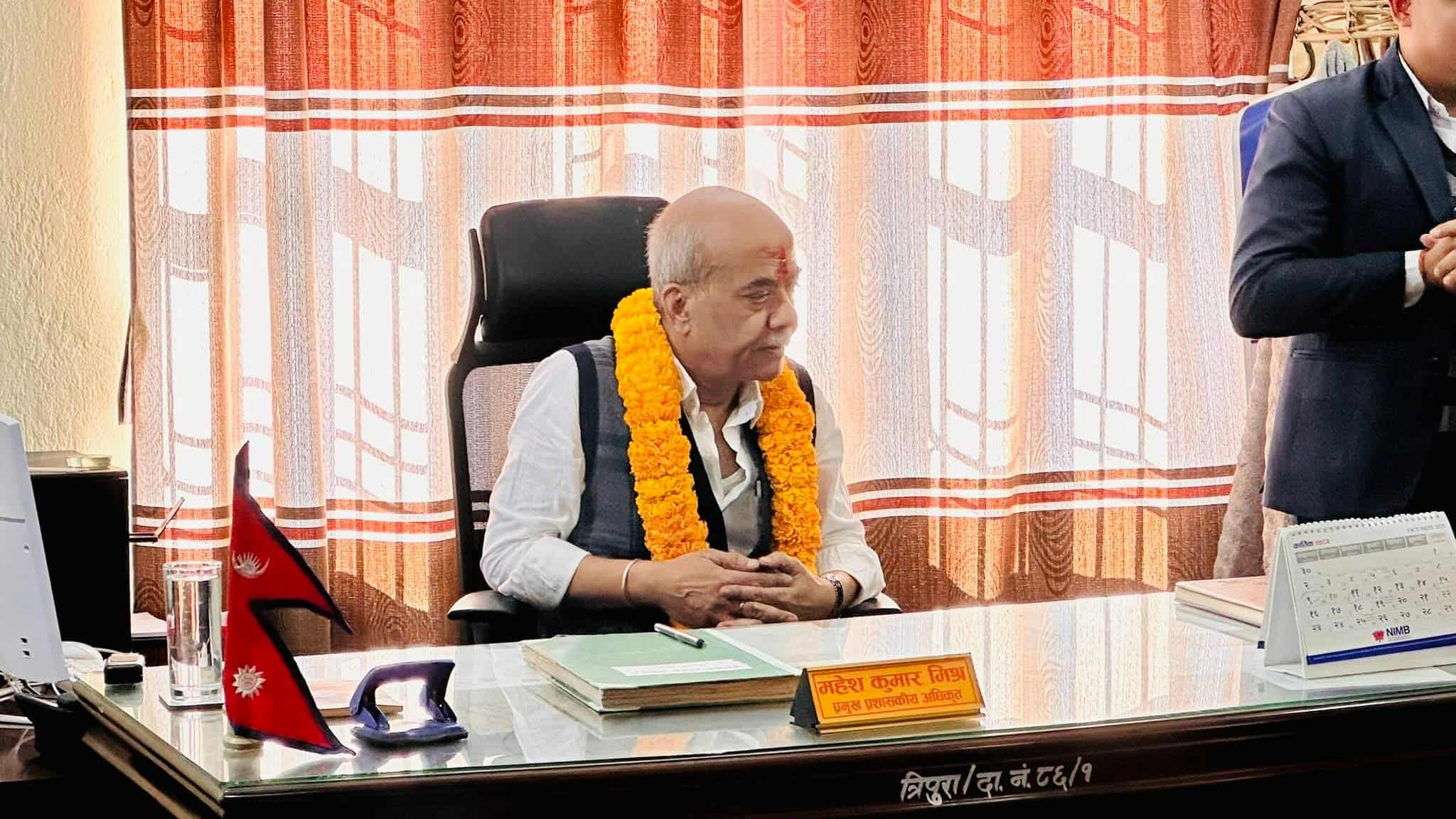 धादिङ : त्रिपुरासुन्दरी गाउँपालिकामा नयाँ प्रमुख प्रशासकीय अधिकृत महेश कुमार मिश्र